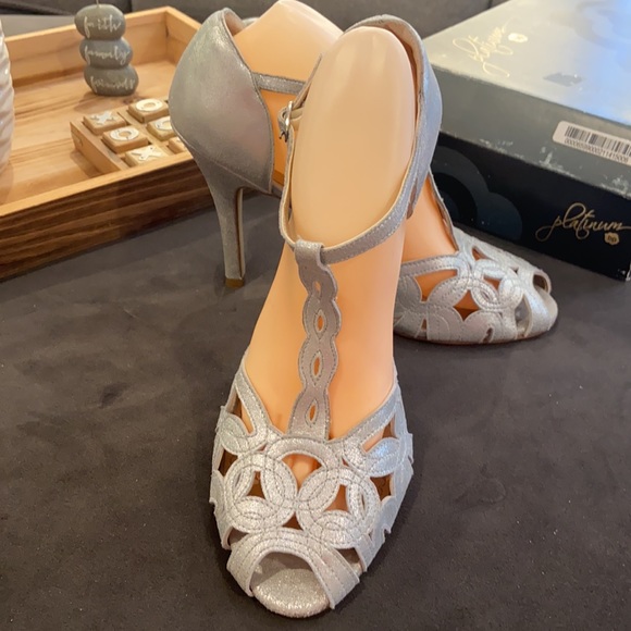 Platinum bp northstrom silver heels - Picture 5 of 6